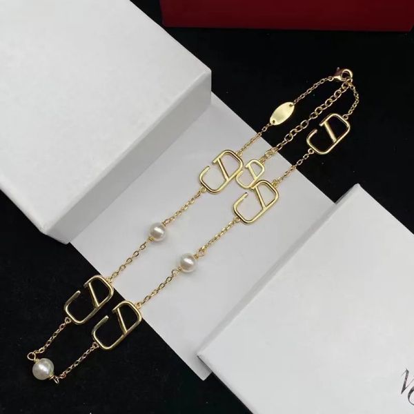 

geometry for women pendant necklace letter round lock jewelry necklace set france quality golden, Silver