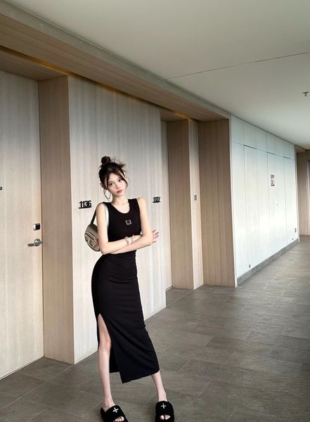 

casual dresses designer dress matching sleeveless dress side slit slimming vest long skirt, Black;gray