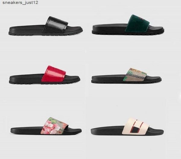 

2021 womanman sandals quality stylish slipper fashion classics men women flat shoes slide eu3545 with box shoe02 088320013, Black