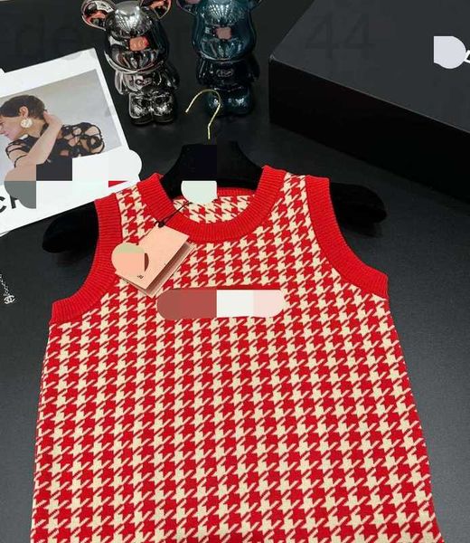 

women's sweaters luxurious206 2023 spring summer women sweater sleeveless crew neck red style.striped pullowomens weilan8 famg, White;black