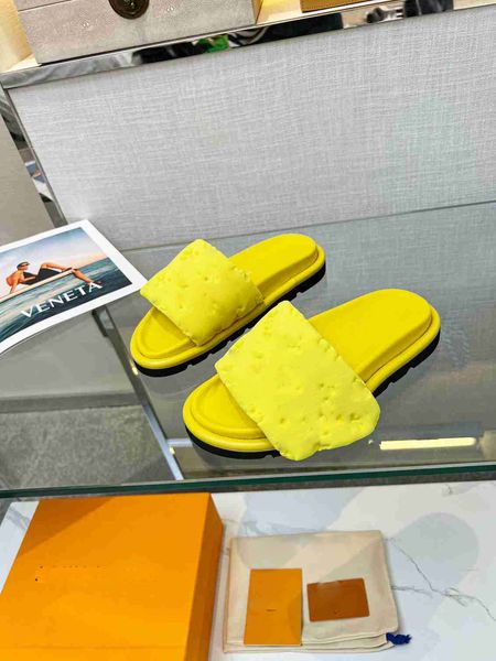 

2023 designers women slippers pool pillow flat comfort mule luxury men slide sandal summer outdoor fashion slipper slides flip flop, Black