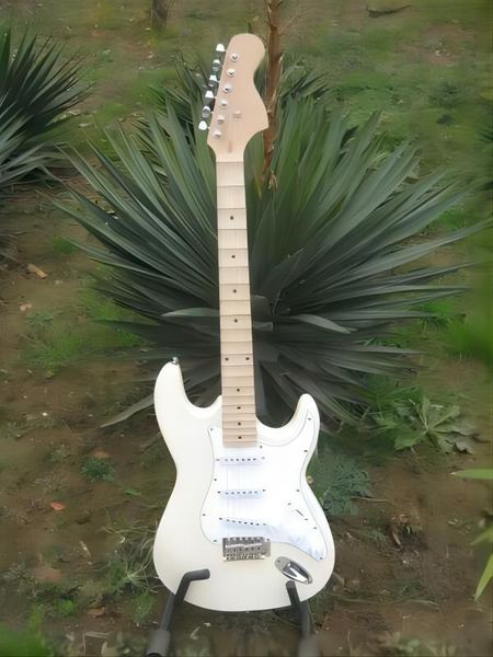 

new arrival white 6 strings st electric guitar maple fingerboard ing