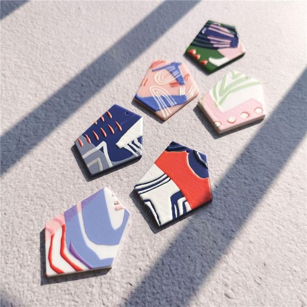 

crystal new arrived 30pcs/lot relief effect pattern print geoemtry irregular shape acrylic beads diy jewelry earring/garment accessory