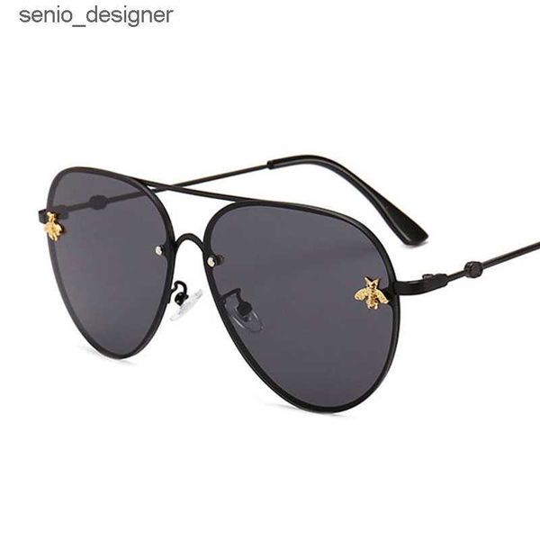 

2023 brand design sunglasses for women male designer fashion metal oversized sunglasses for retro women male uv400, White;black