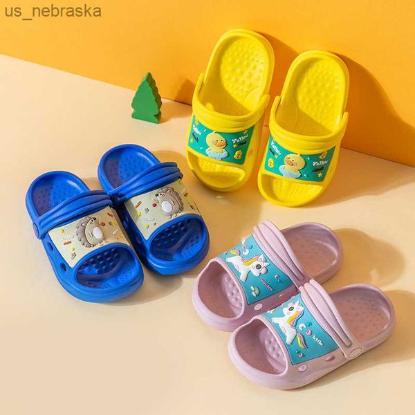 

slipper 2022 summer childrens cartoon slippers girls and boys inside soft nonslip light sandals kids shoes for washroom 4 colors l230518, Black;grey