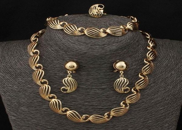 

fashion hollowout heart design pendant 18k gold plated austrian crystal necklace bracelet ring earrings jewelry set for women2786564, Black