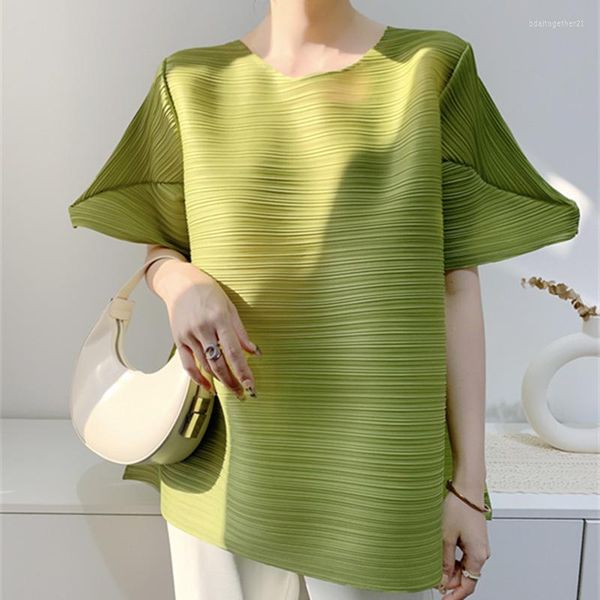 

women's t shirts solid color miyake pleated t-shirt women's summer casual 2023 sleeves loose large size design sense high-end tees, White