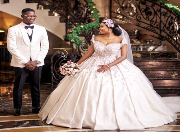 

classic princess ball gown wedding dresses sheer neck short sleeve crystal vestidos de novia button back bridal dress2290564, White