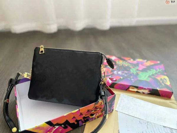 

designer designed slant bag wash bag, Black;red