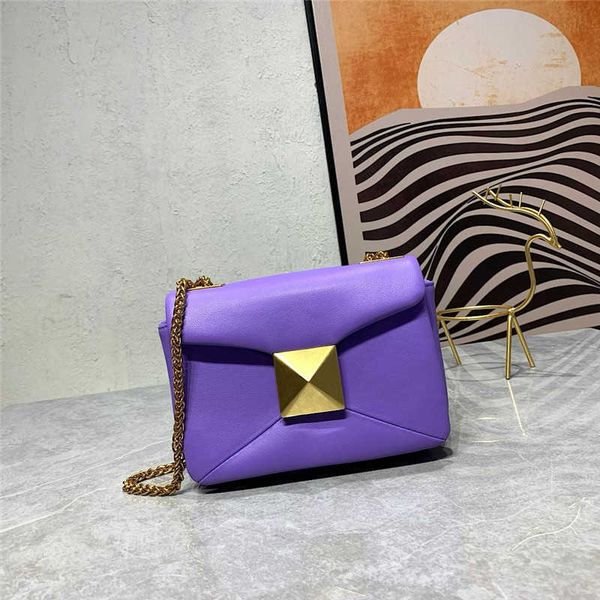

valantion bag rivet luxurys women designer bag bags crossbody beach handbags fashionable large metal underarm handbag 7iaf
