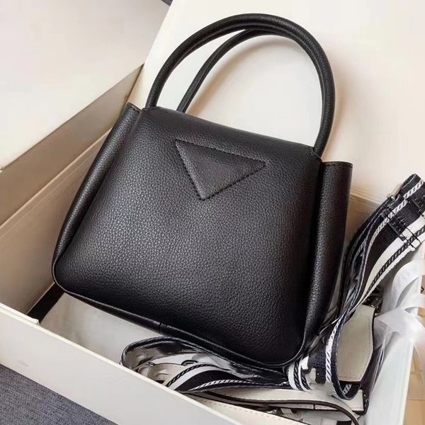 

womans designer bag luxury shoulder bag holiday gift fashion handbag temperament exquisite crossbody satchel elegant handbags