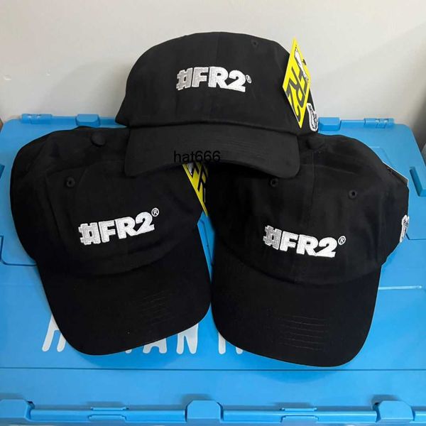 

23s the new duck tongue cap is of excellent quality in one color, Blue;gray