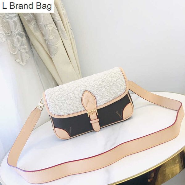 

l brand bag vintage diane bag women shoulder tote winter shearling fleece fur cover flap ski cozygram capsule design hobo luxury crossbody h, Black