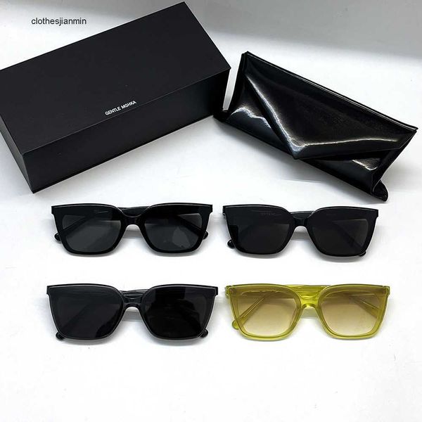 

2023 luxury fashion sunglasses factory% 80 retail new gm sunglass panel fashion box small face driver driving glass, White;black