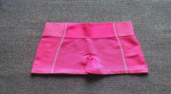 

yoga outfits new seamless sports shorts for women hip push up short leggings high waist workout fitness 2204296404529, White;red