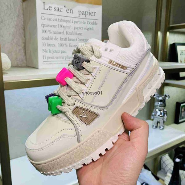 

colored skateboarding shoes for women 2023 spring new genuine leather thick sole tidal breathable and refreshing lvity bread shoes, Black