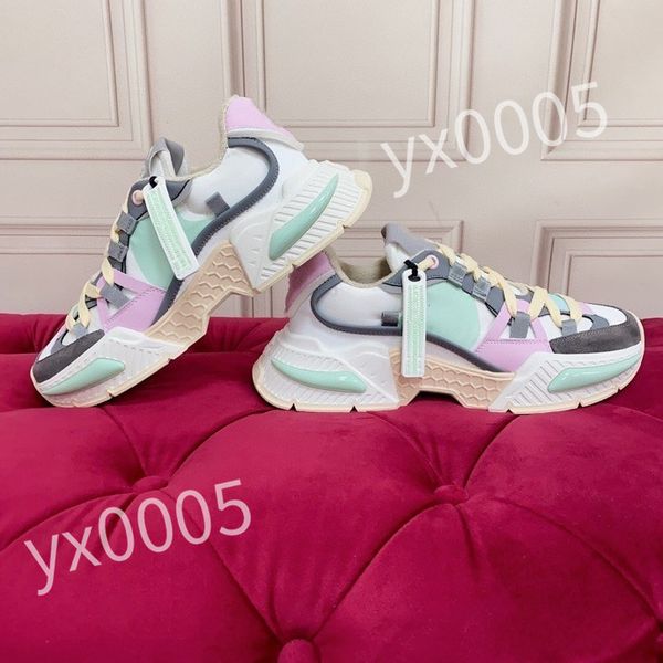 

2023 new luxury designers women men runner casual shoes runners sense retro trainers black white sneakers jogging hiking sneaker