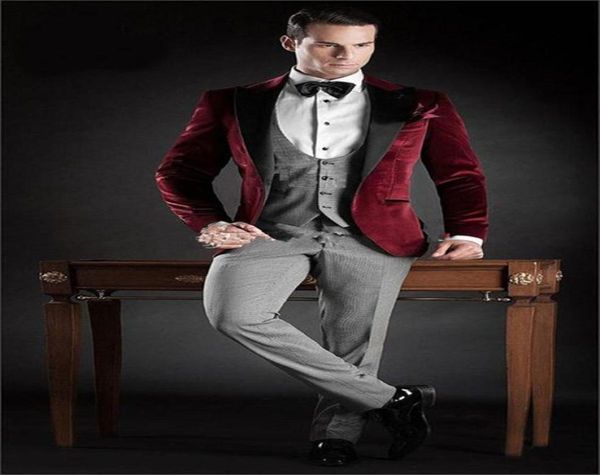 

new groom tuxedos groomsmen one button peak lapel man suit wedding men039s blazer suits custom made jacketpantsvesttie1099059, Black;gray