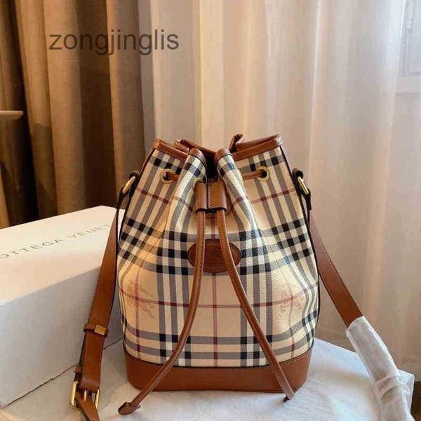 

ladies designer burbrerys bags products in spring and summer of classic come the market fashionable and versatile u54o