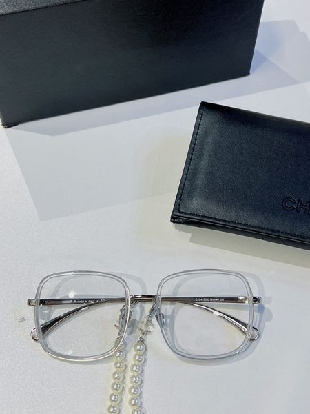 

fashion blogger sunglasses fragrant grandma chain mirror leg sunglasses women's glasses fashion square everything matching flat and sel, White;black