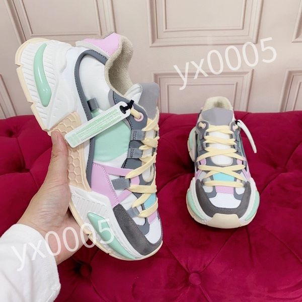 

2023 new luxury designers women men runner casual shoes runners sense retro trainers black white sneakers jogging hiking sneaker