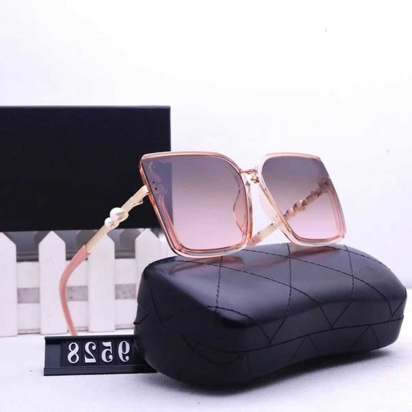 

fashion sunglasses brand outdoor summer men women sunglass factory eyewear shades pc frame classic lady sun glasses mirrors for woman large, White;black