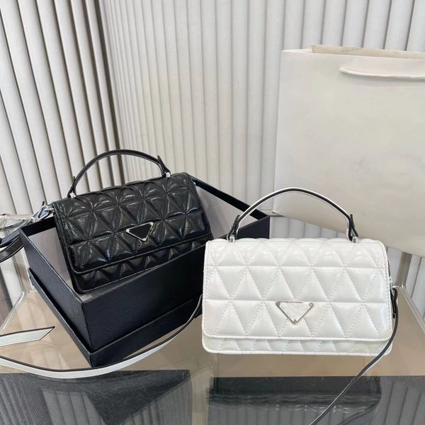 

fashion new designer bag p out of the street must-have high sense of crossbody bag exquisite compact handbag