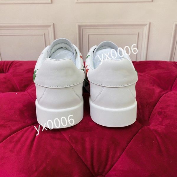 

2023 designer calfskin casual shoes reflective sneakers vintage leather trainers fashion shoes leisure shoes platform lace-up sneaker, Black