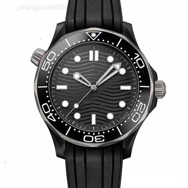 

mechanical automatic wristwatch high qualit stainless steel watches auto date folding clasp solid strap, Slivery;golden