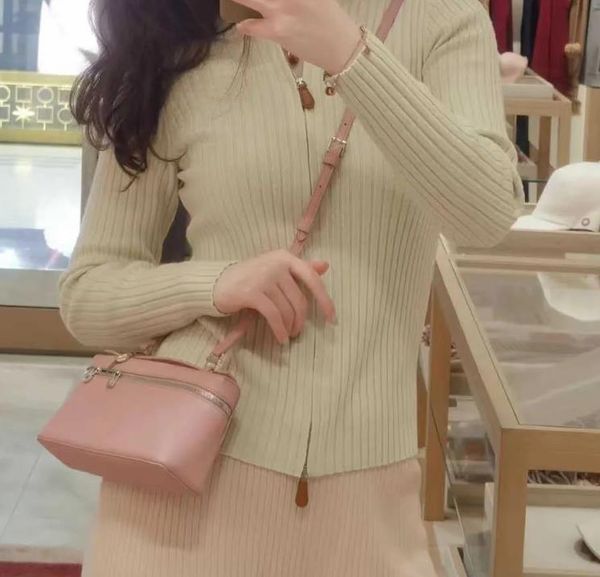 

tote lp19 pouch lunch box layer l19 pouch handbag loro piana bag womens shoulder bags extra pocket leather designer two way zipper handbags
