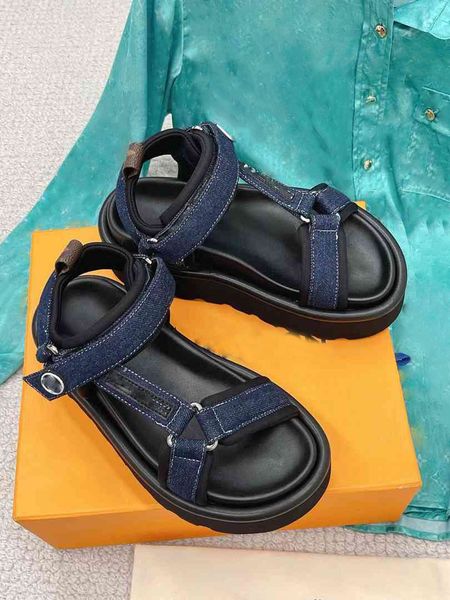

2023 designer woman thick bottom sandals pool pillow flat comfort sandal luxury summery metallic lambskin denim sandy beach slippers slides, Black