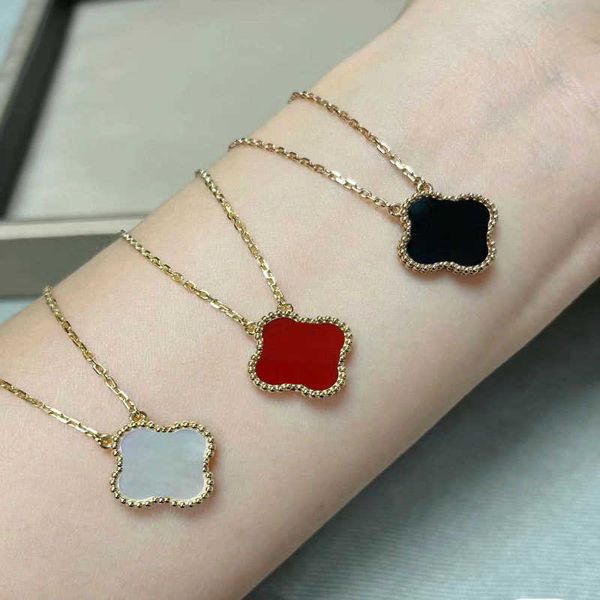 

designer pendant necklaces for women elegant 4/four leaf clover locket necklace highly quality choker chains designer jewelry 18k plated gol, Silver