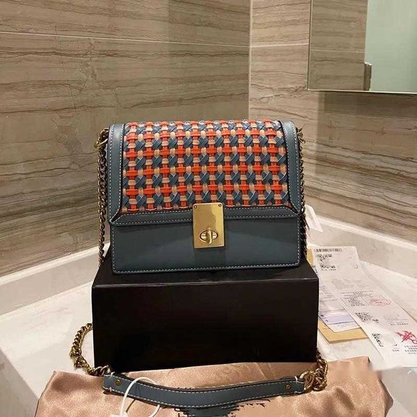 

2023-women shoulder bags summer and autumn fashion ladies crossbody bag classic small square-bags kintting solid leather luxury chain size:2