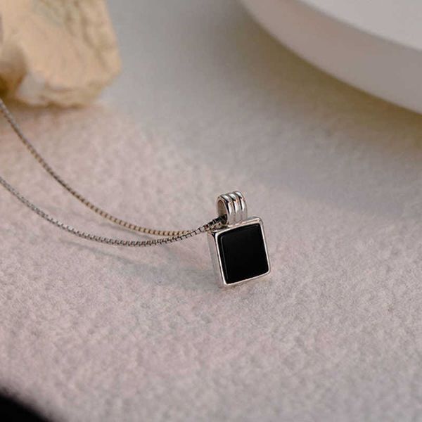 

pendant necklaces jwer silver square women's 2023 fashion clavik box chain simple jewelry necklace para mujer g220524
