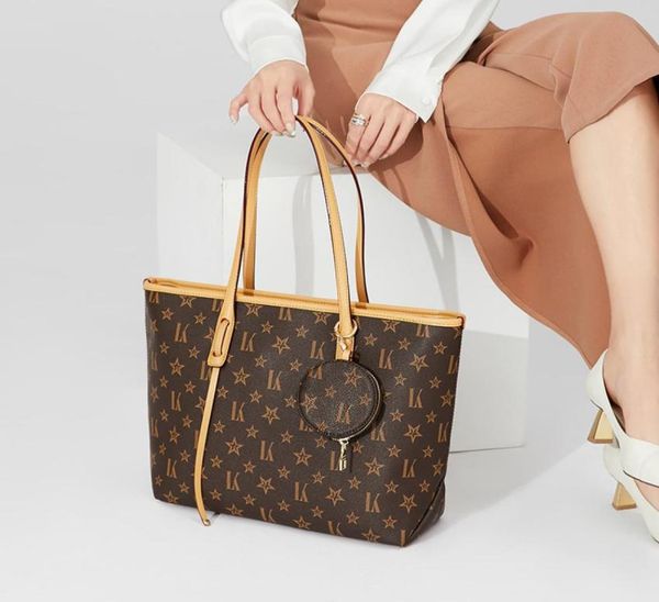 

lk genuine 2022 fashion leather bag shopping bag simple one shoulder portable outdoor travel mommy bag9345744
