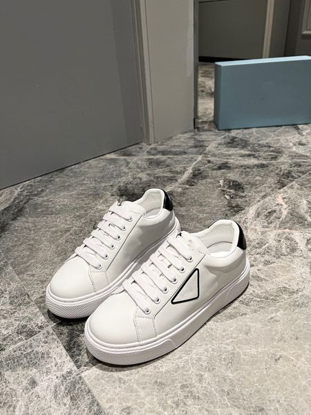 

new designer men causal shoes fashion women leather lace up platform sole sneakers white black women 0523