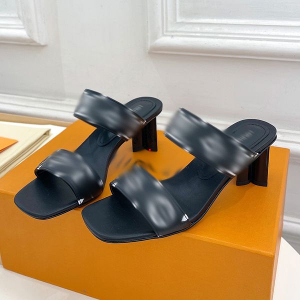 

2023 fashion women sandal luxury designer leather ladies sandals summer flat shoes fashion beach women slippers drag slides flip flops women, Black