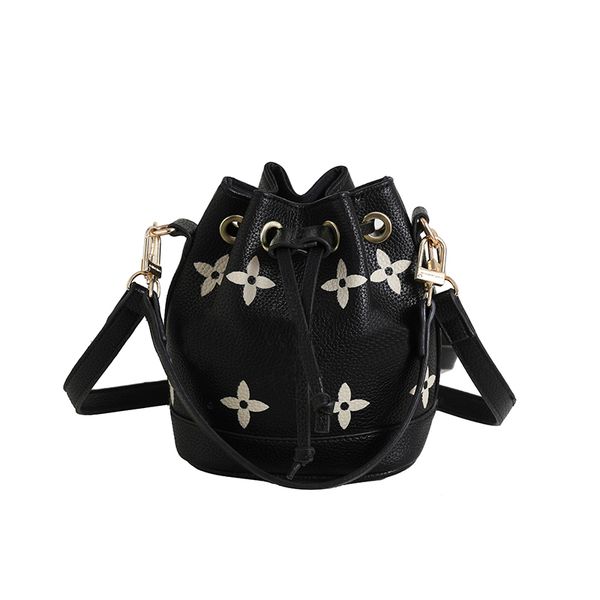 

luxury designer bag shoulder handbags p quality high fashion women wallets clutch totes crossbody classics mini chain bucket bags ladies pur