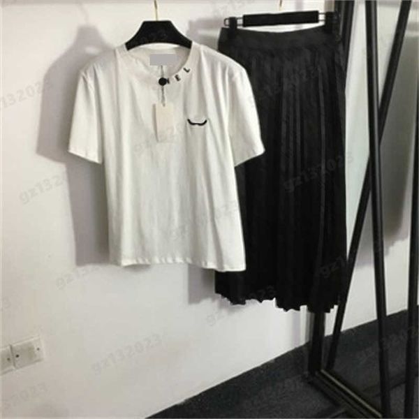 

two piece set half dress summer skirt and tshirt suits logo embroidery cotton short-sleeved t shirt with print pleated skirts designer women, White
