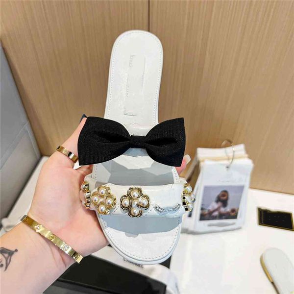 

fashion slippers 2023 channel luxury design summer men flat women slope heel leather rubber letter logo casual sandals 08-07, Black