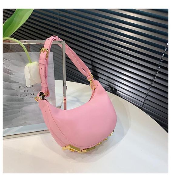 

23ss new trendy allmatch messenger bag chain leather fashion grils samll shoulder bag wrist bags two shoulders straps 5colors6207913