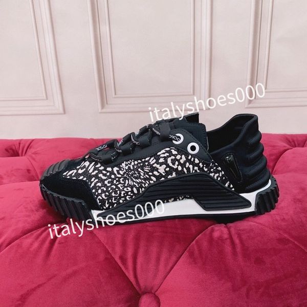 

2023 luxurys fashion matching small white shoes height increase design novel mens and womens fashion couple sports shoes, Black