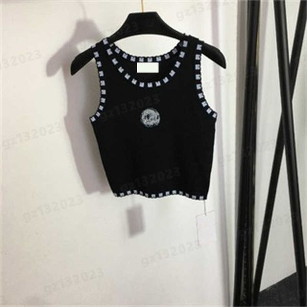 

luxury womens knits tees fashion sleeveless fleece knitted vest with logo at chest tshirt summer simple matching designer women clothing, White
