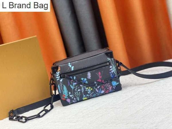 

l brand bag mini soft trunk chain handbag shoulder bags prefall2 022c hainlinkha ndleba gme nswo mende signerlu xurycl utchbo xmo nogramsba, Black