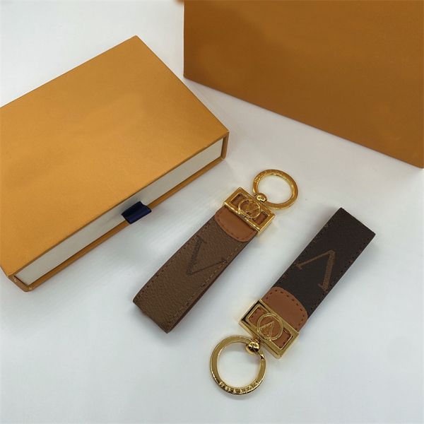 

lvity luxury designer keychain fashion classic brand l key buckle letter design handmade gold letter keychains mens womens bag pendant 23052, Slivery;golden
