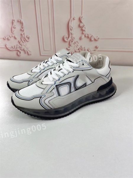 

2023 new luxurys hiking shoes women skid resistan sneakers outdoor fashion mountain boots lace up trekking shoe, Black