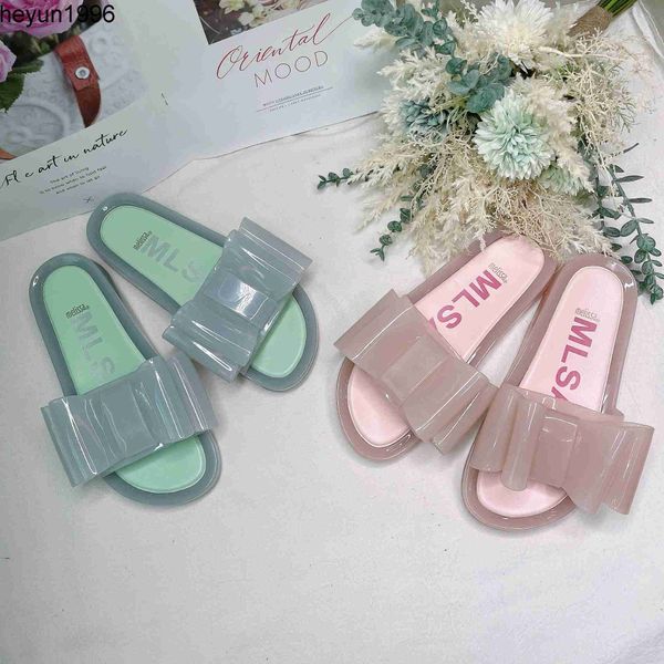 

melissa daily wear with jelly bow outdoor beach sandals, Black