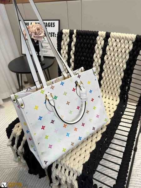 

mt designer totes bag classic onthego the tote bag shopping bag yayoi kusama large-capacity one-shoulder handbag bags on the go handbags pur
