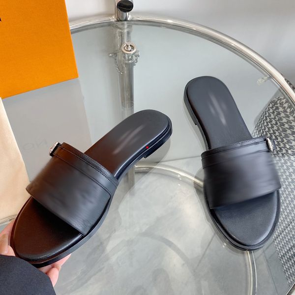 

2023 fashion luxuries designers summer flat slipper sheepskin diamond lattice women designer sandals genuine leather shoes with box -189, Black