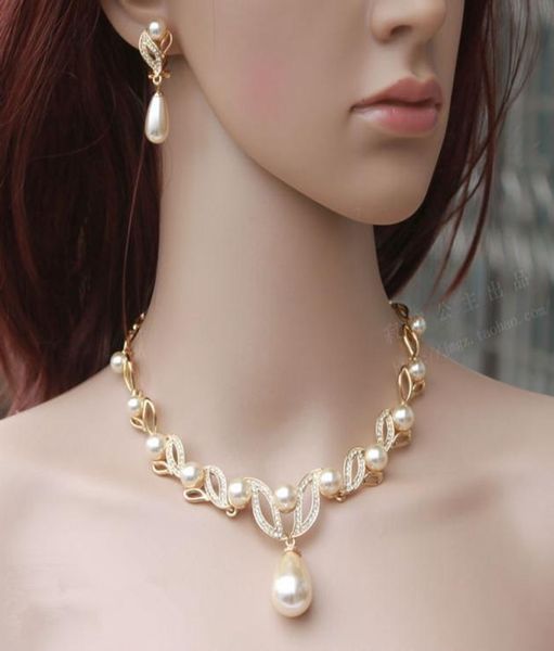 

18k gold plated cream pearl and rhinestone crystal bridal necklace and earrings jewelry sets7996752, Silver